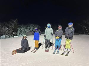 skiiers 